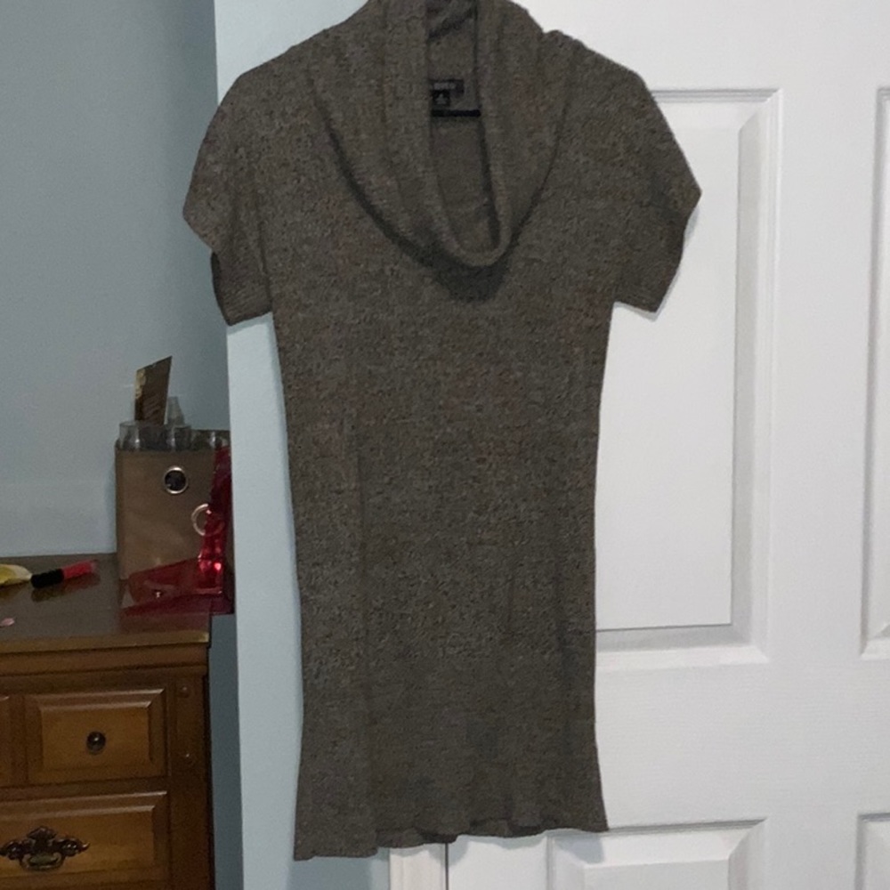 Brown knit tunic with a loose neck